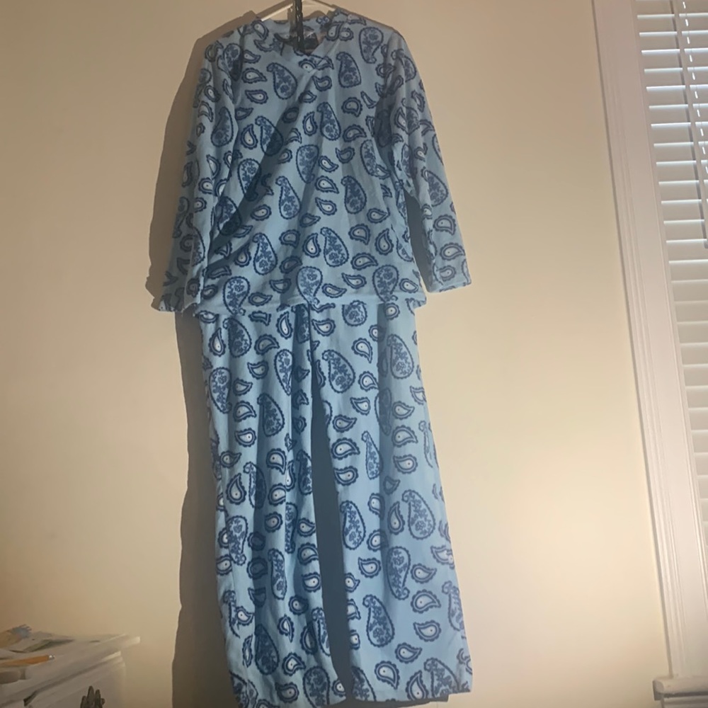 Fuzzy blue Pajamas, Mayfair